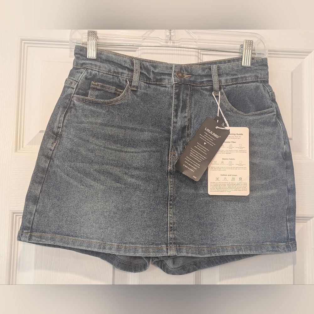 NWT Blue Denim High-Waisted jean Stretch Mini Skirt Build In Shorts Size S Boho